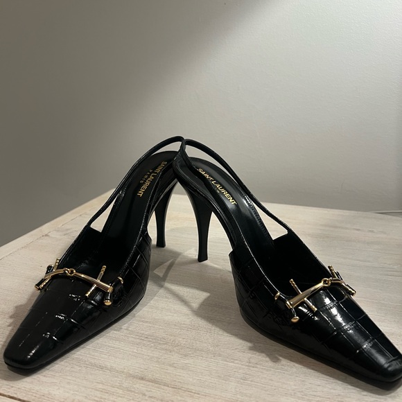 SAINT LAURENT BLADE SLINGBACK PUMPS IN CROCODILE-EMBOSSED PATENT LEATHER - Picture 8 of 14